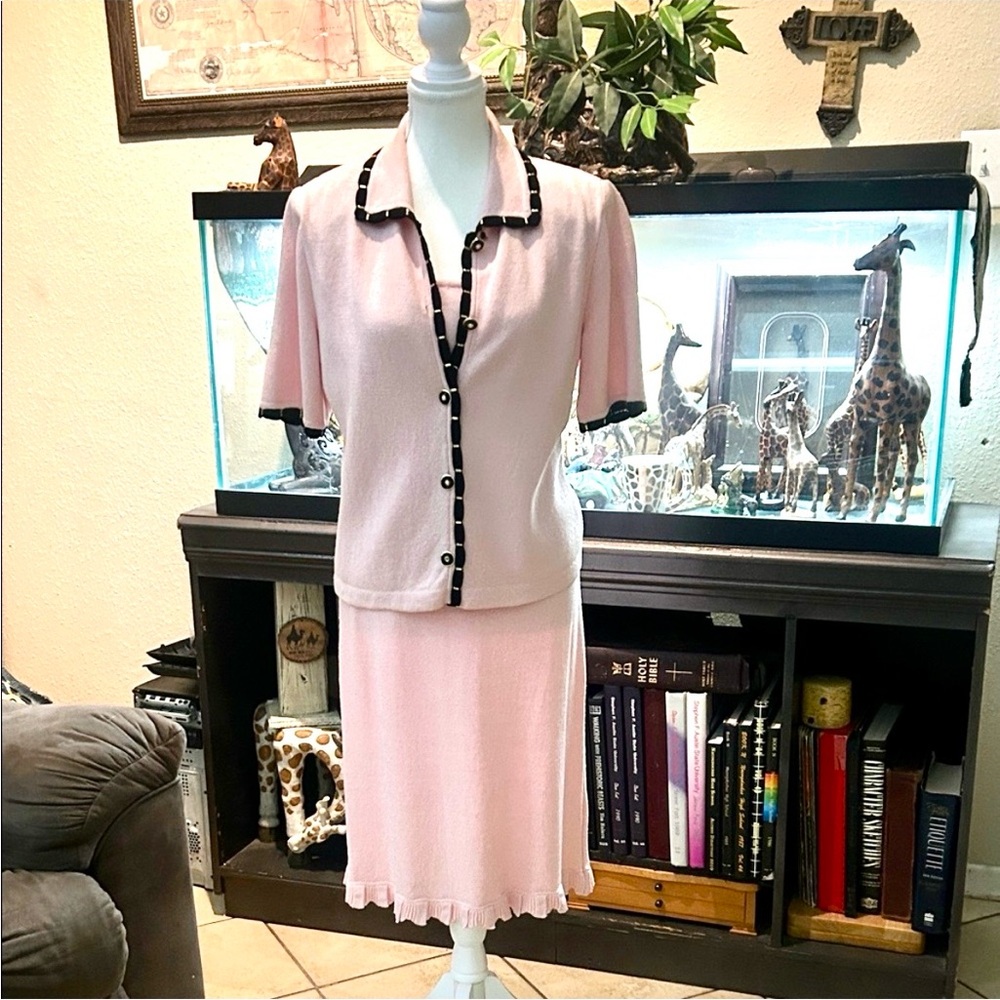 St.John Collection Elegant 3 Piece Knit Pink Skirt Set